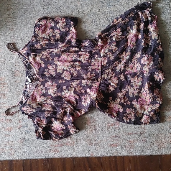 🌞2 For 20! AEO romper - Picture 1 of 6